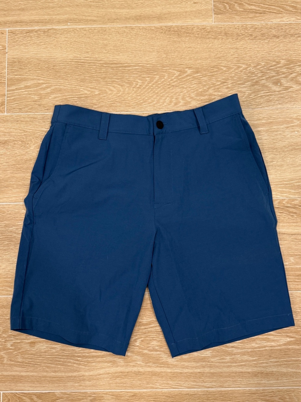 Banana Republic Men's Midnight Blue Flat-Front Shorts
